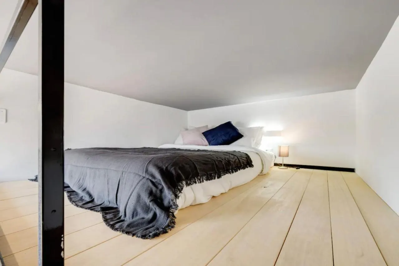 Apartment Navigli Loft - Hosted By Sweetstay Milan